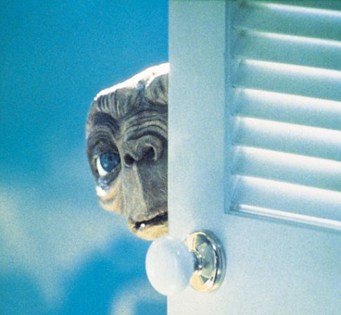 Et behind the door